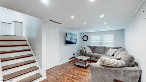 2786 Silverdale Drive Norton OH 44203