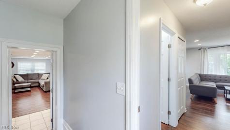 2786 Silverdale Drive Norton OH 44203