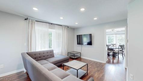 2786 Silverdale Drive Norton OH 44203