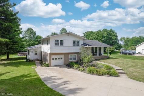 2786 Silverdale Drive Norton OH 44203