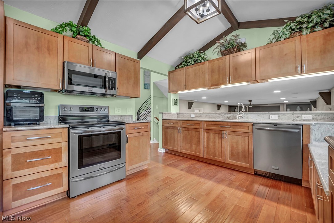 7676 Trenton Trail Middleburg Heights OH 44130
