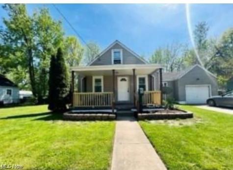 2332 21st Street SW Akron OH 44314