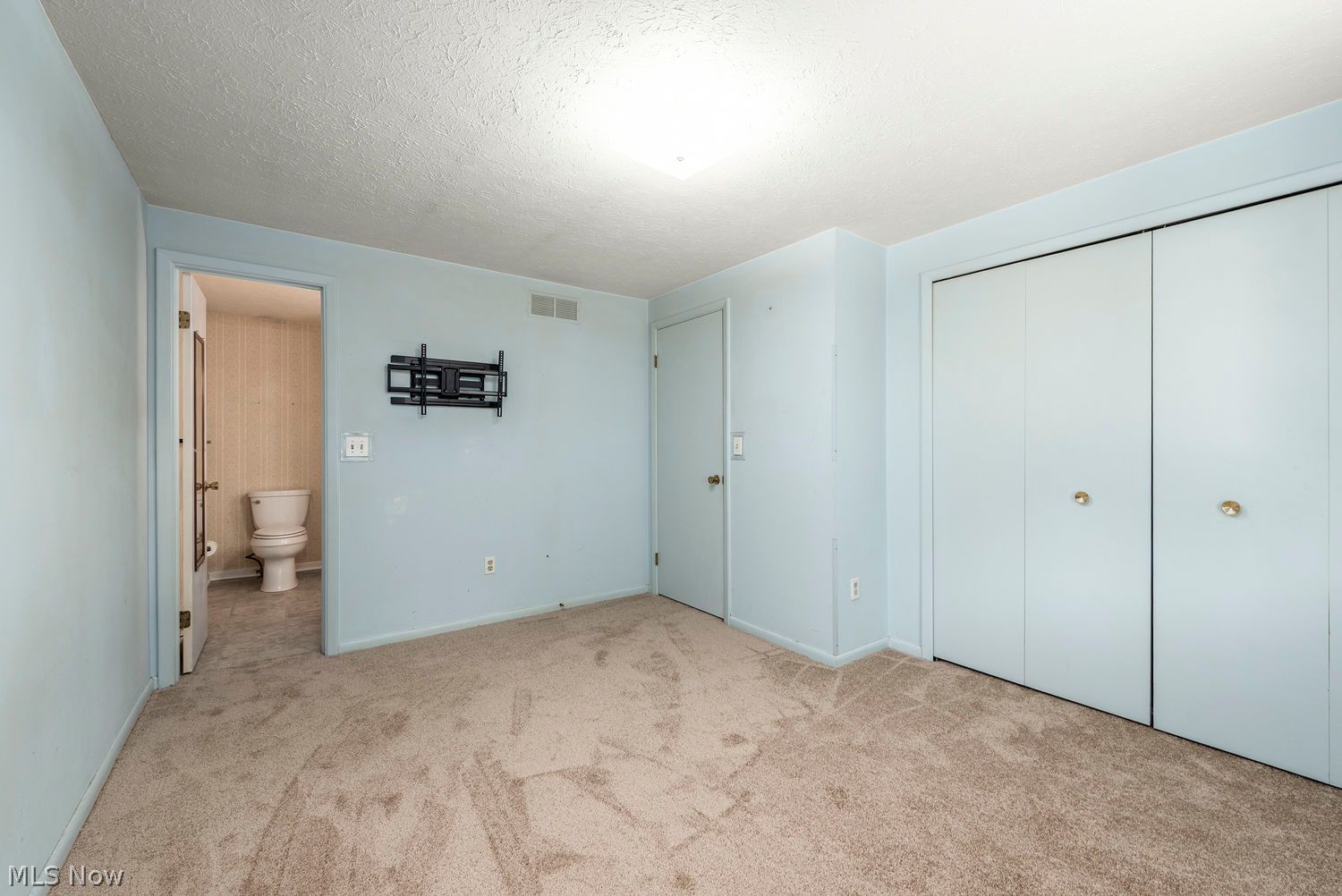 19622 Hunt Road Strongsville OH 44136