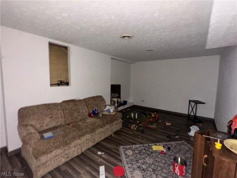 3125 Willowrow Avenue NE Canton OH 44705