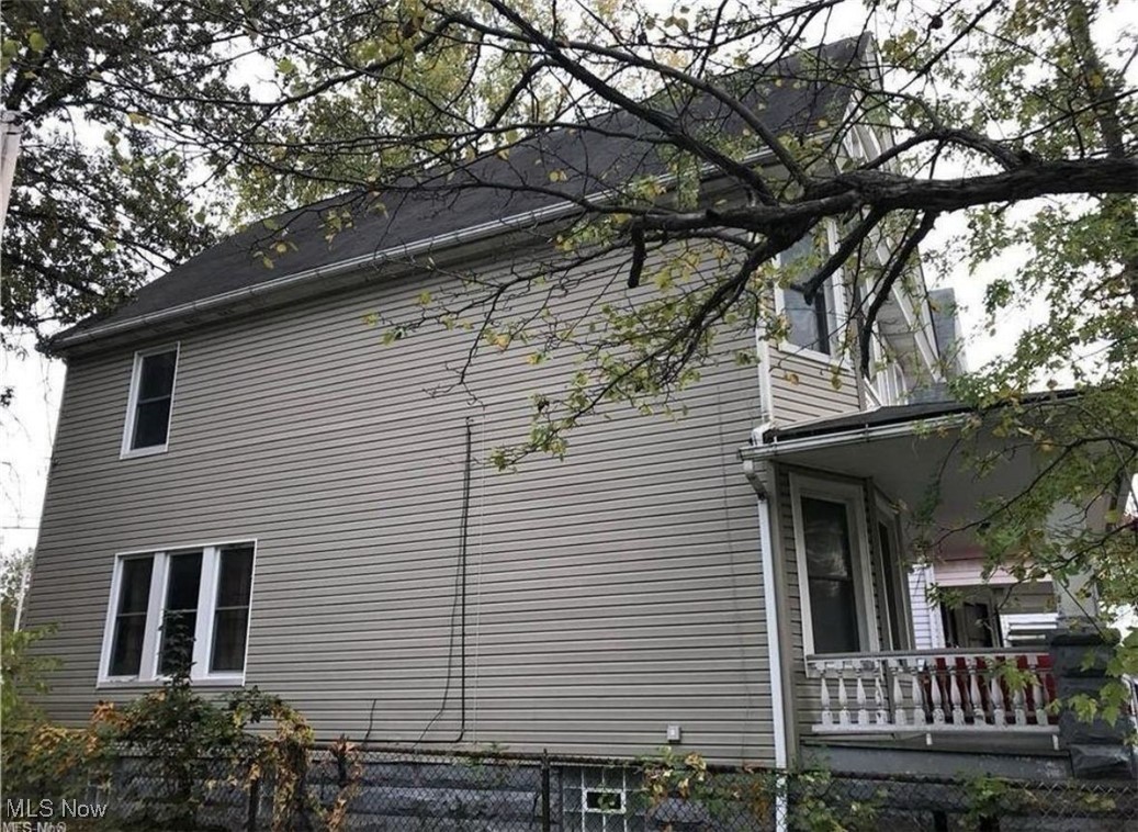 1427 E 94th Street Cleveland OH 44106