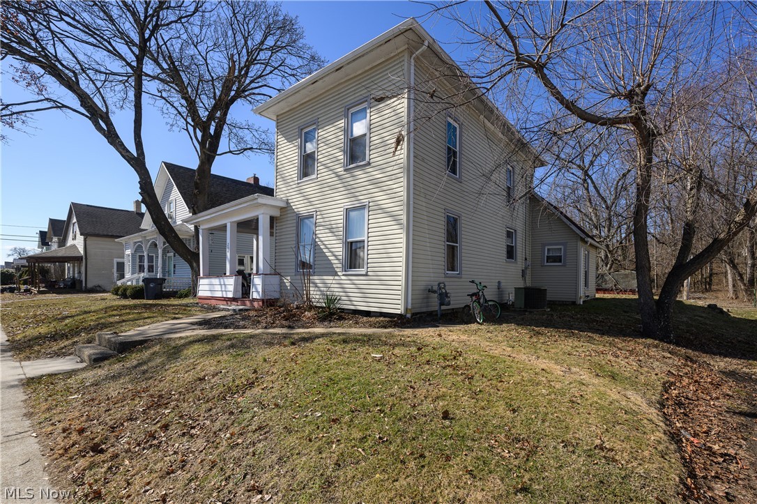 204 S Main Street Tuscarawas OH 44682