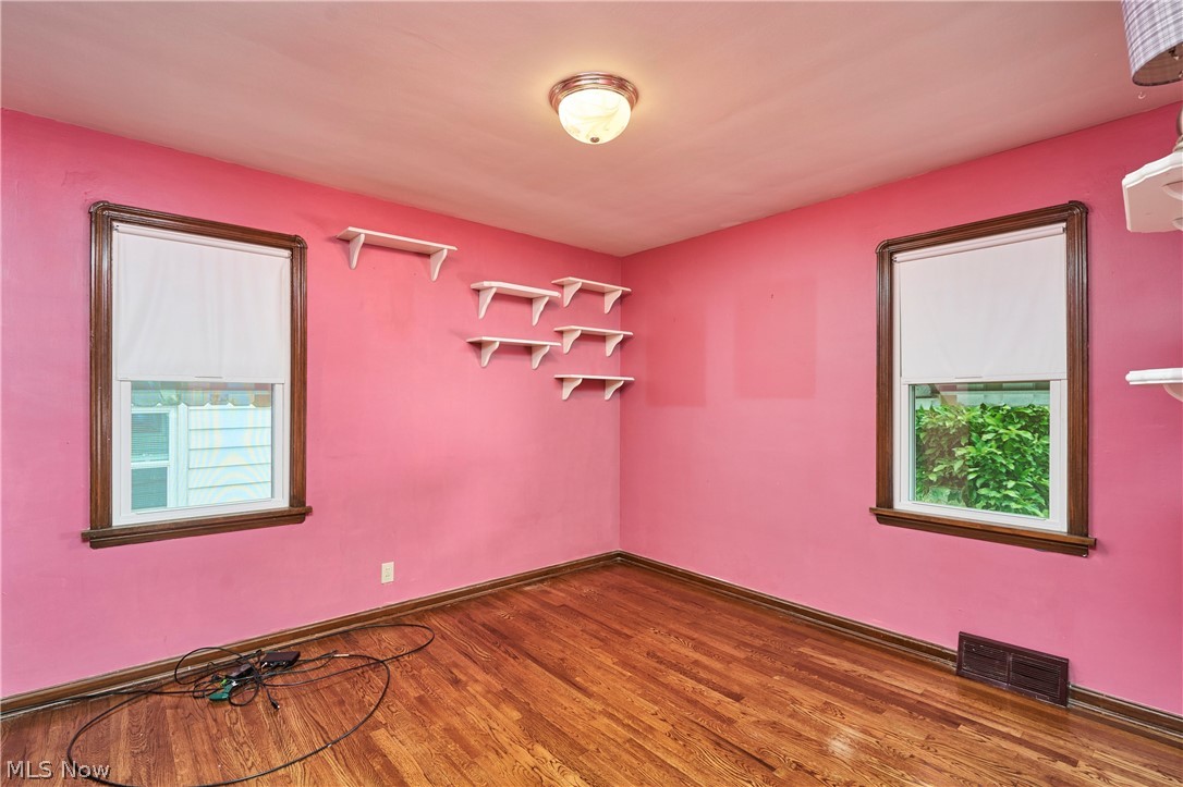 6876 Greenleaf Avenue Parma Heights OH 44130