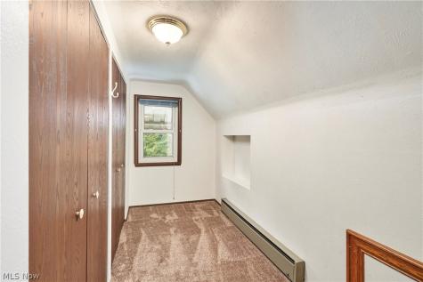 6876 Greenleaf Avenue Parma Heights OH 44130