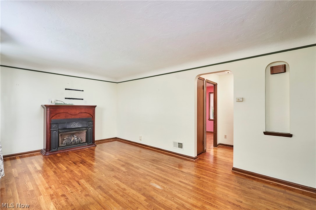 6876 Greenleaf Avenue Parma Heights OH 44130