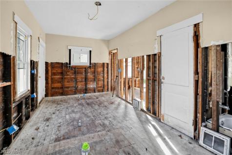 13119 Bennington Avenue Cleveland OH 44135