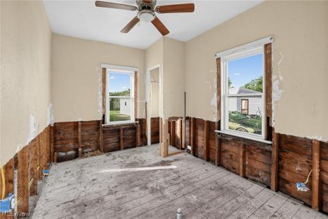 13119 Bennington Avenue Cleveland OH 44135