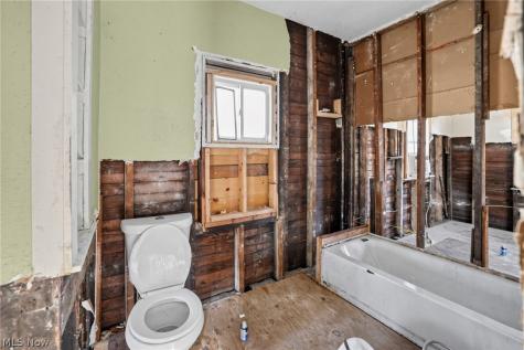 13119 Bennington Avenue Cleveland OH 44135