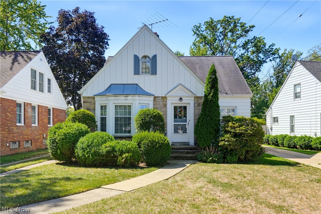 15717 Munn Road Cleveland OH 44111