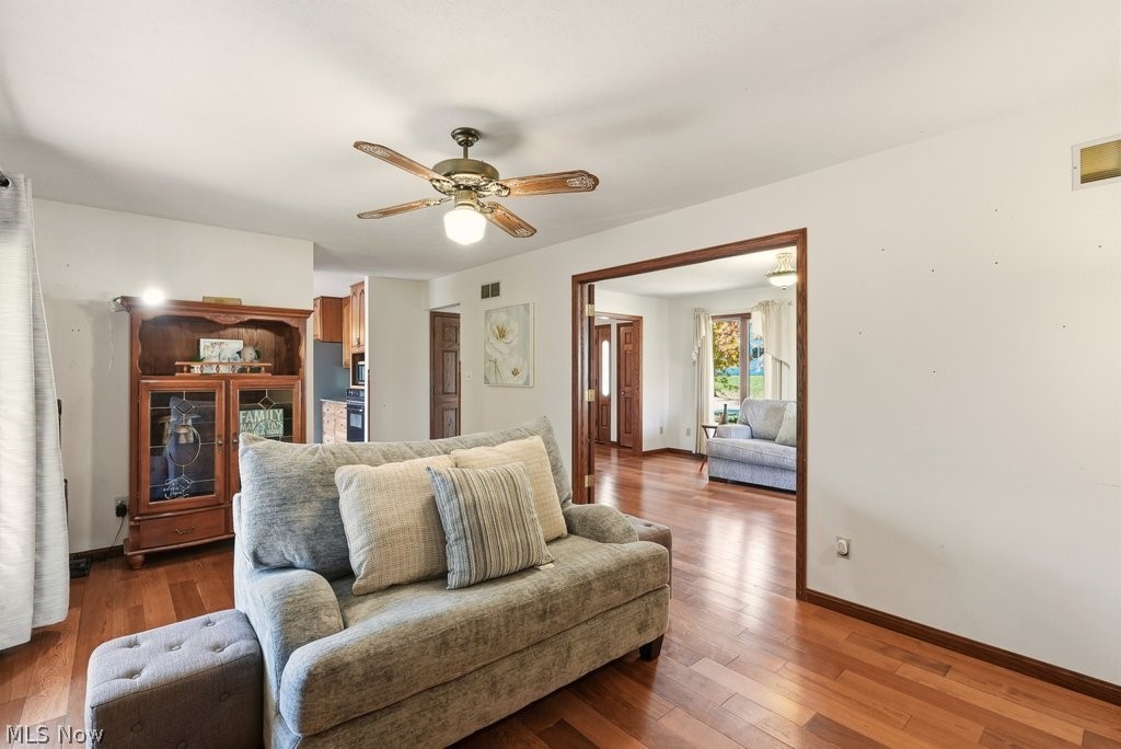 951 S Azalea Boulevard Barberton OH 44203