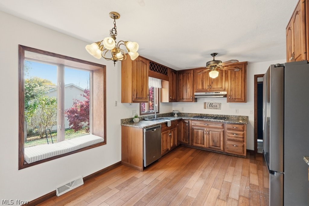 951 S Azalea Boulevard Barberton OH 44203