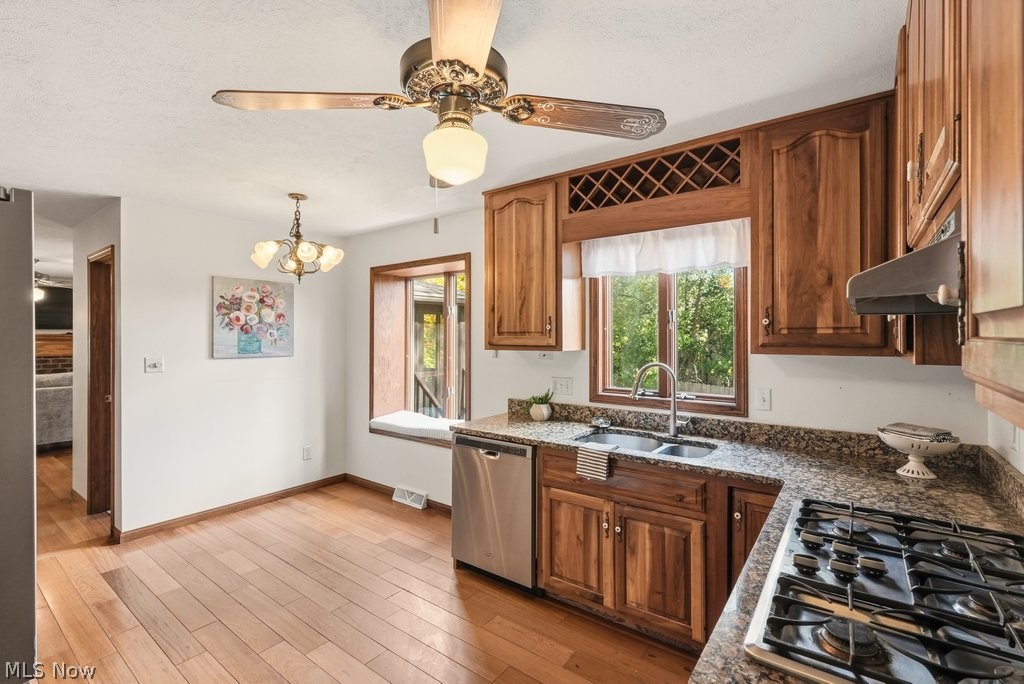 951 S Azalea Boulevard Barberton OH 44203