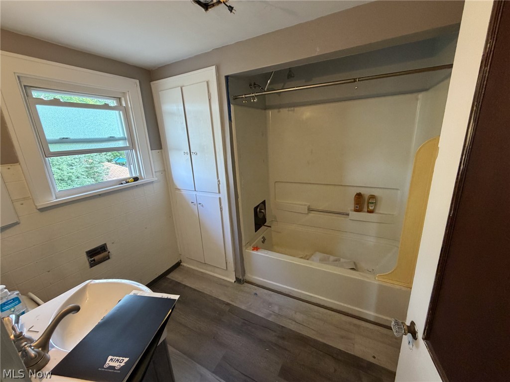 1282 Brown Street Akron OH 44301