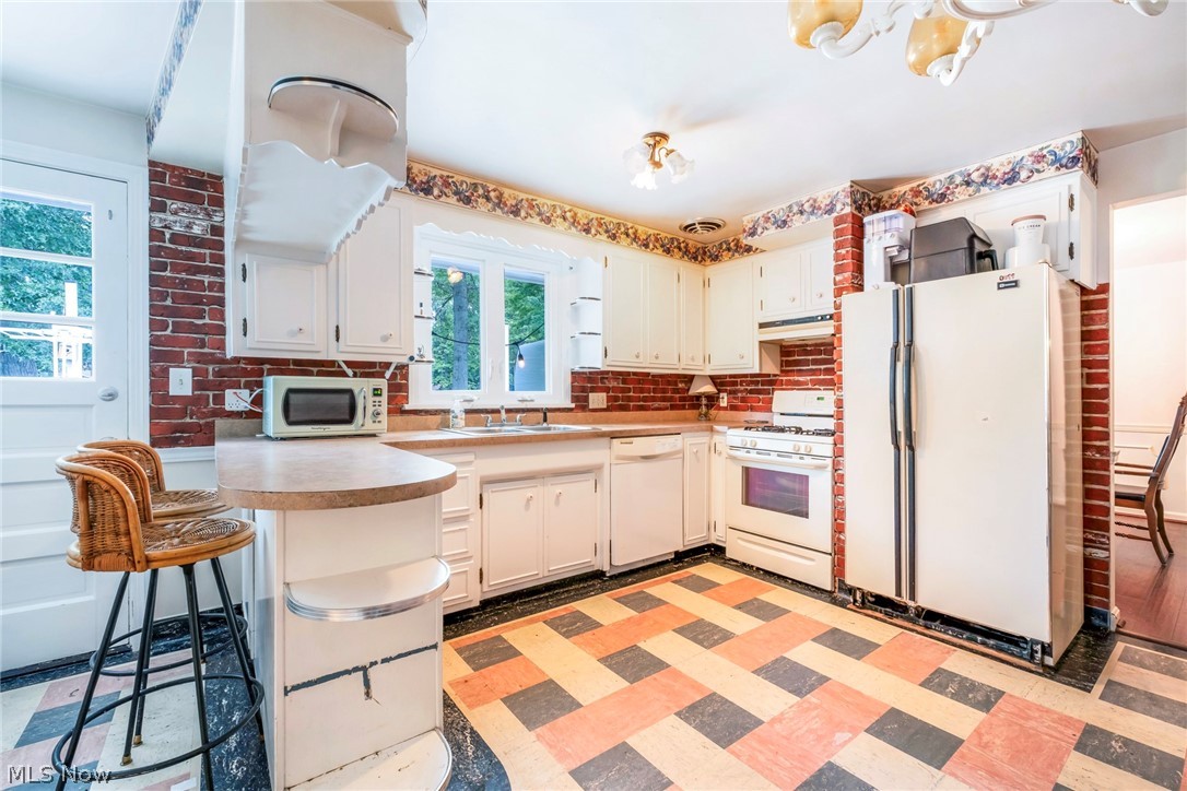 31 Lake Shore Drive Youngstown OH 44511