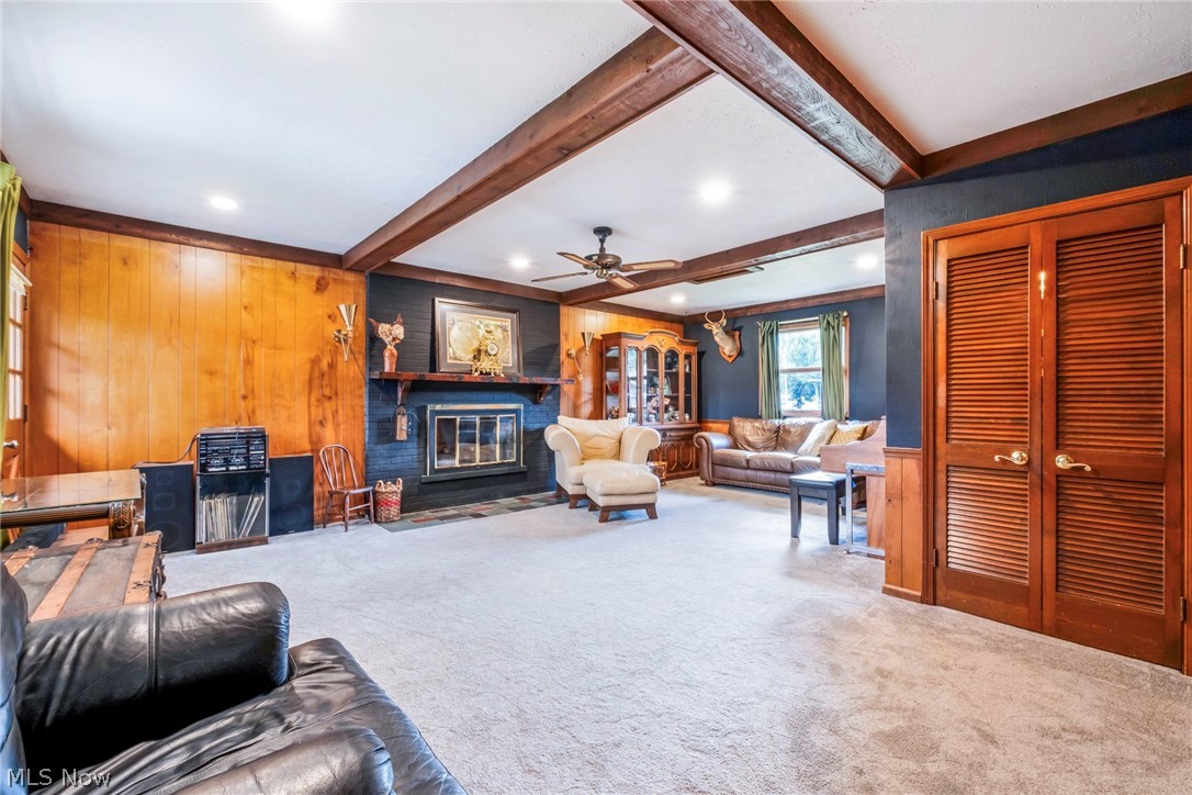 31 Lake Shore Drive Youngstown OH 44511