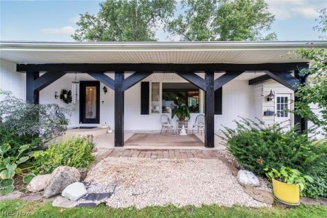 31 Lake Shore Drive Youngstown OH 44511