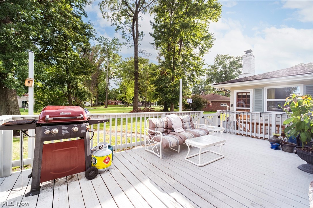 31 Lake Shore Drive Youngstown OH 44511