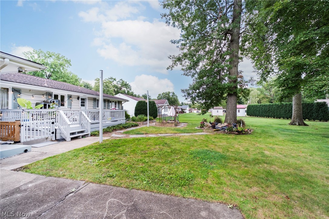 31 Lake Shore Drive Youngstown OH 44511