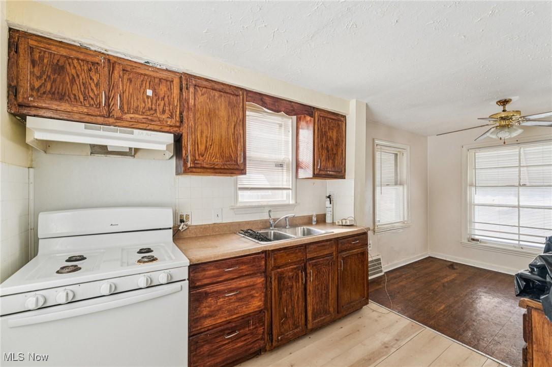 5481 Dalewood Avenue Maple Heights OH 44137