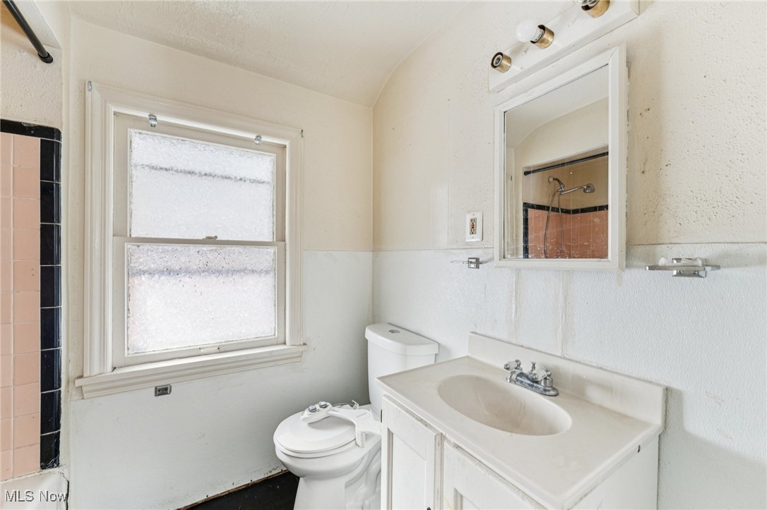 5481 Dalewood Avenue Maple Heights OH 44137