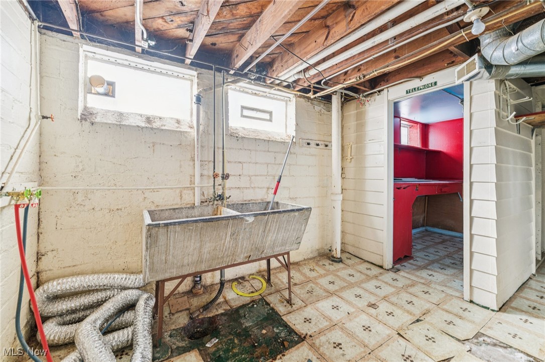 5481 Dalewood Avenue Maple Heights OH 44137