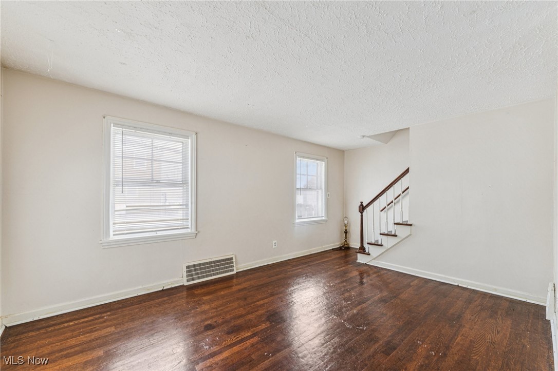 5481 Dalewood Avenue Maple Heights OH 44137