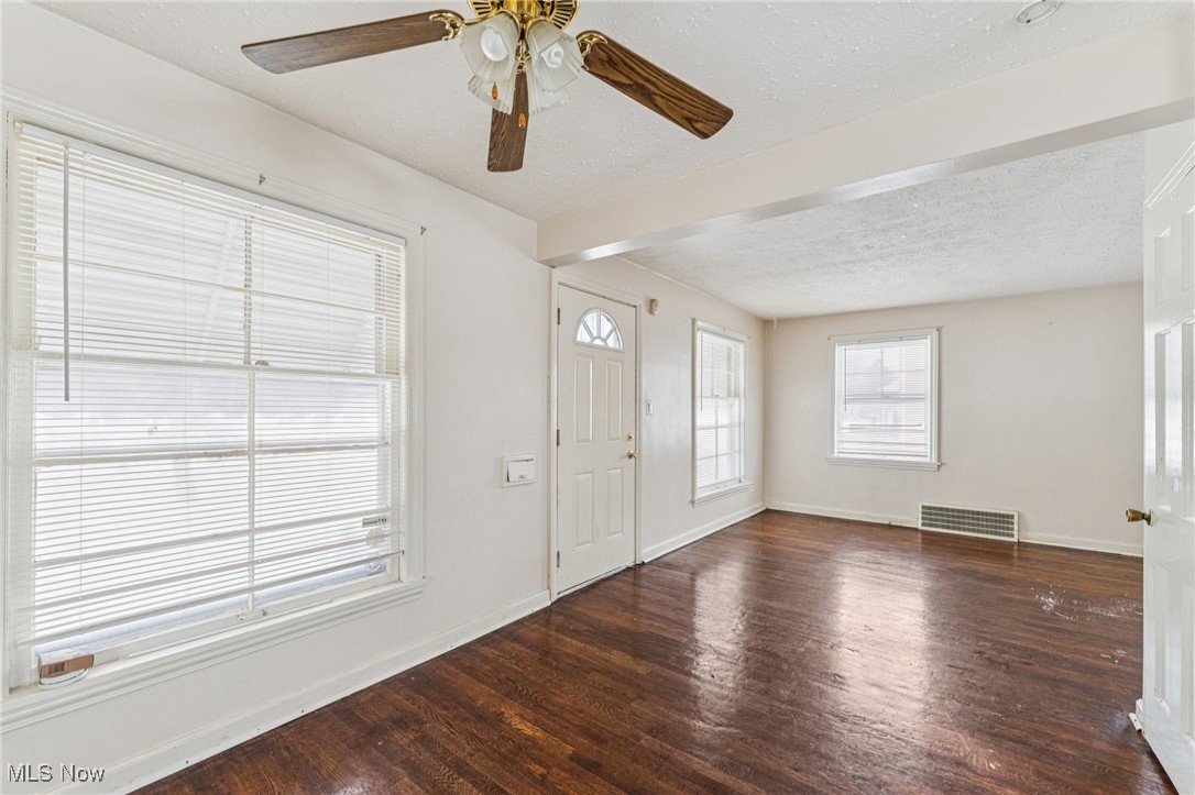 5481 Dalewood Avenue Maple Heights OH 44137