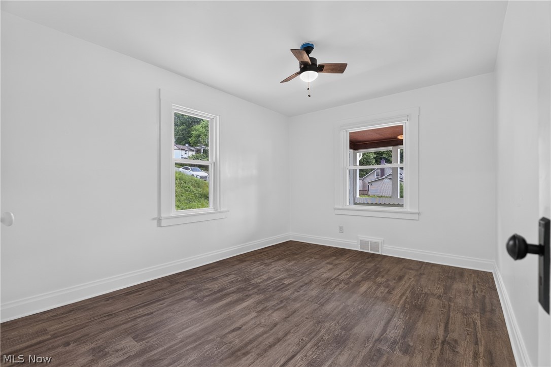 426 Queisner Avenue Lowellville OH 44436