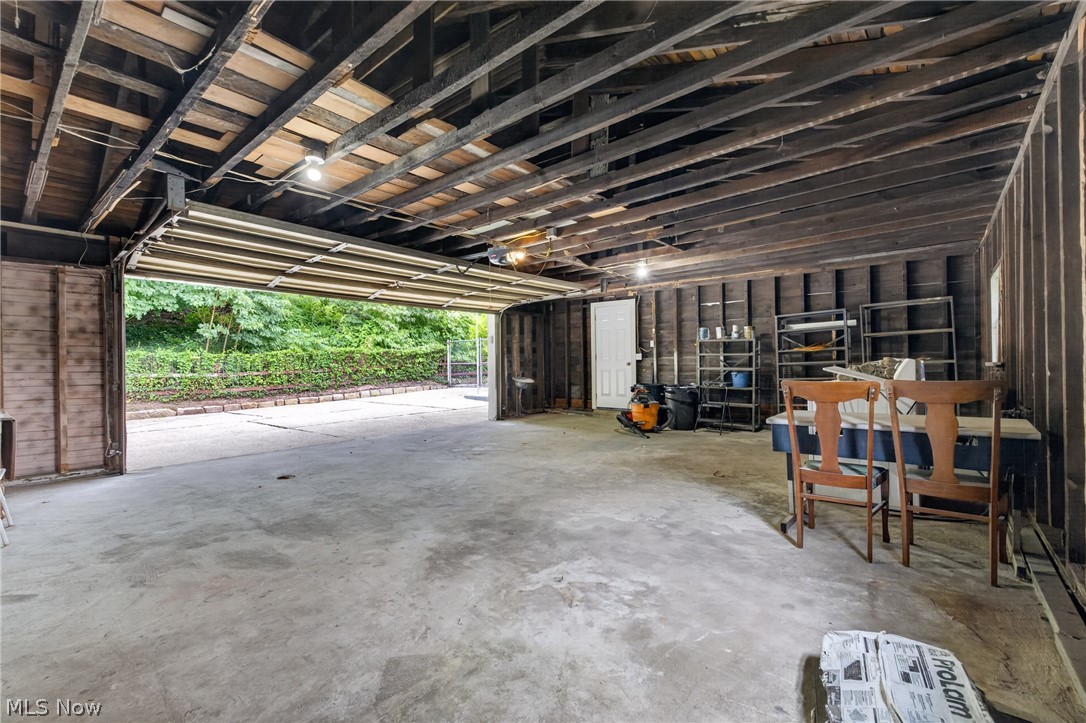426 Queisner Avenue Lowellville OH 44436