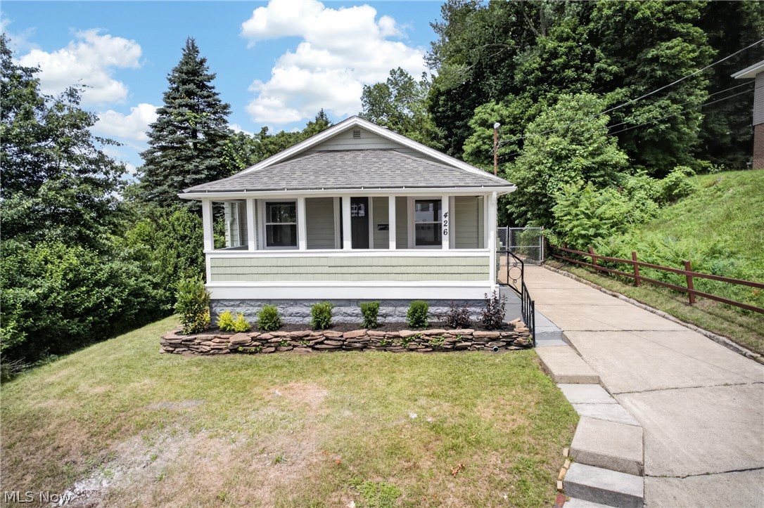 426 Queisner Avenue Lowellville OH 44436