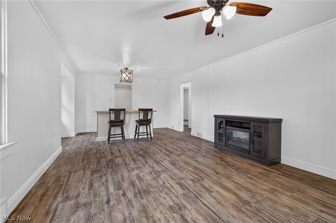 426 Queisner Avenue Lowellville OH 44436