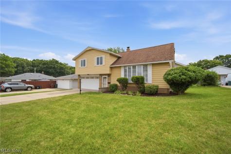 2475 Robinhood Drive Parma OH 44134