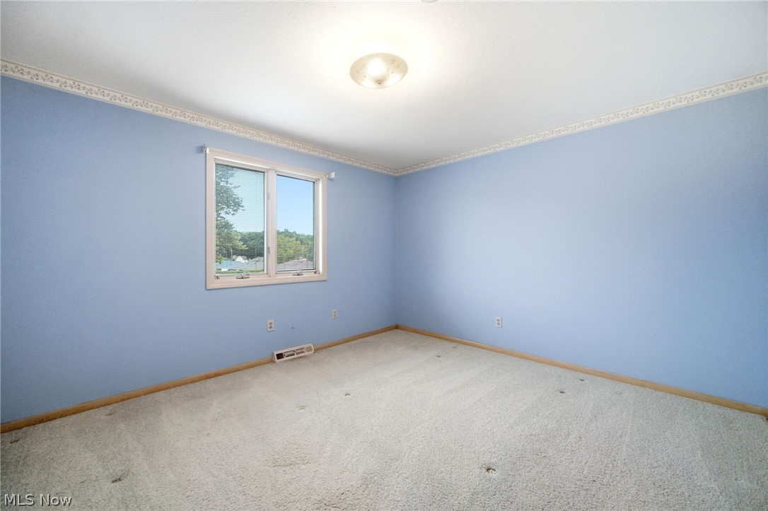 2475 Robinhood Drive Parma OH 44134