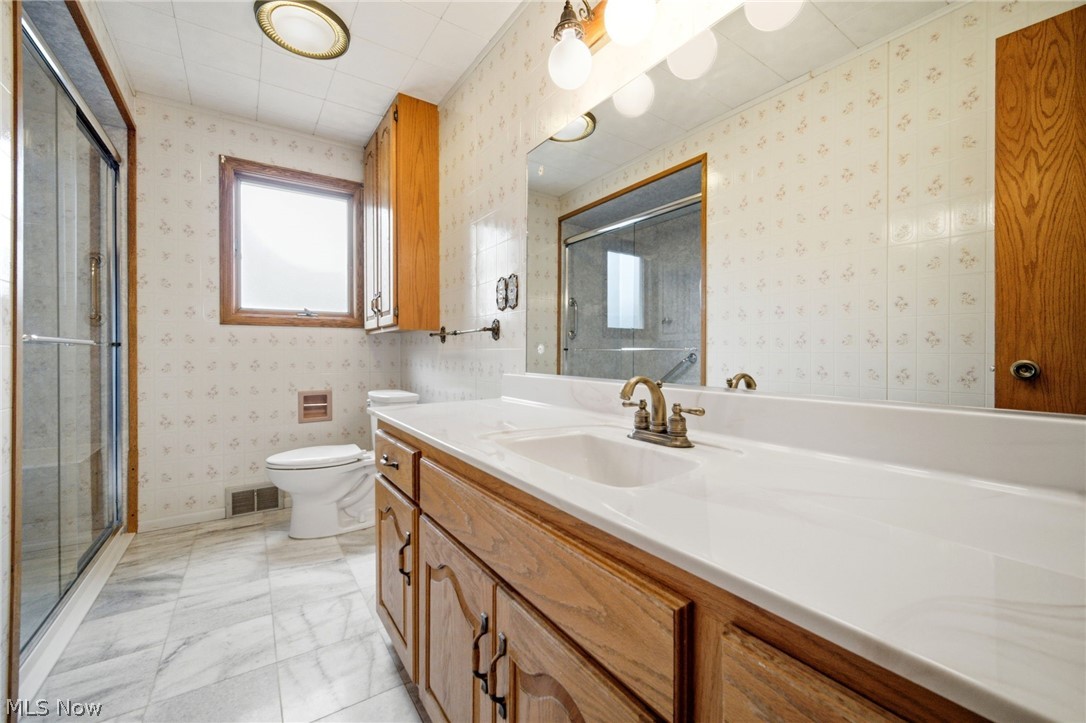 2475 Robinhood Drive Parma OH 44134