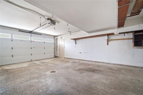 2475 Robinhood Drive Parma OH 44134