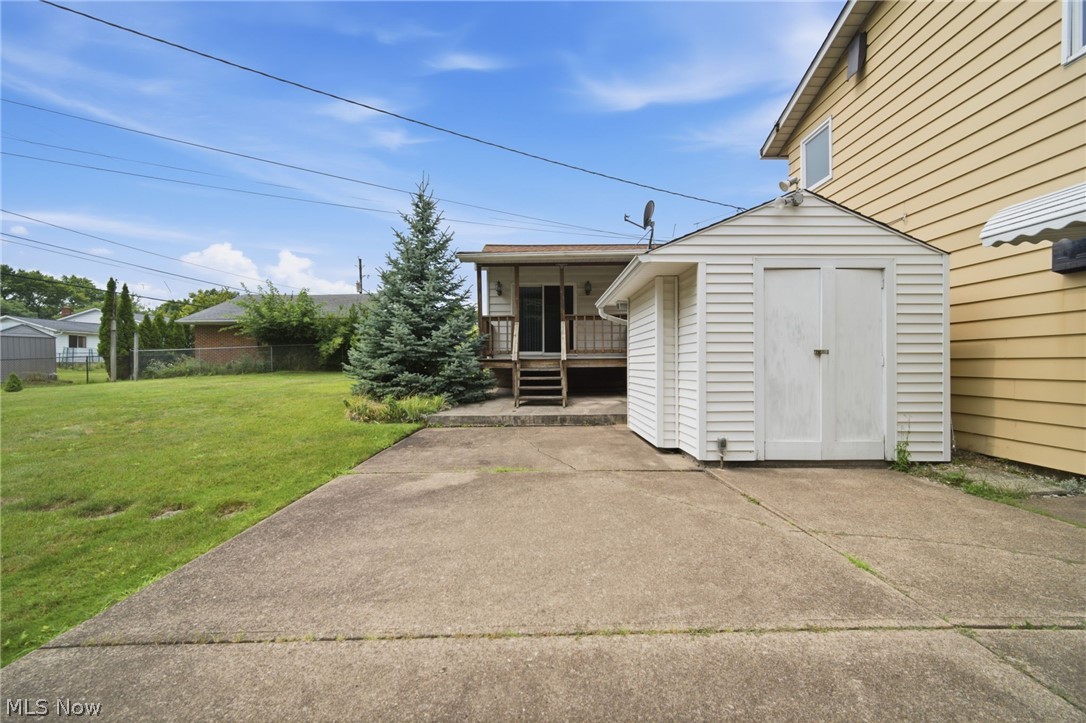 2475 Robinhood Drive Parma OH 44134