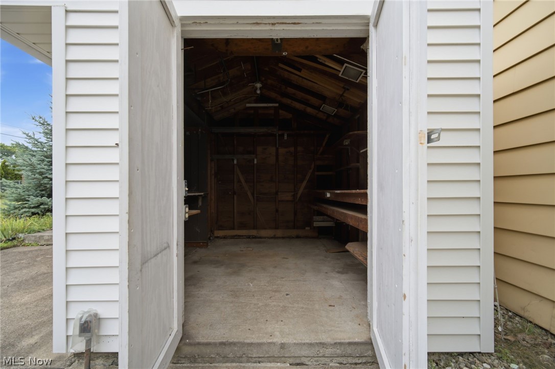 2475 Robinhood Drive Parma OH 44134