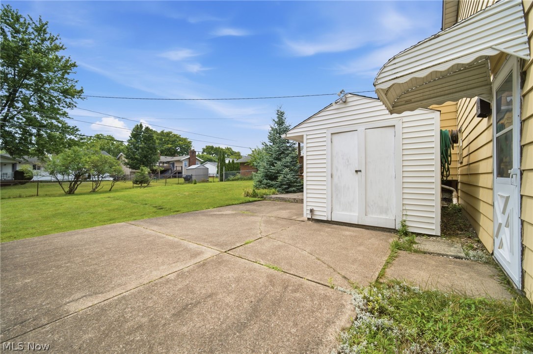 2475 Robinhood Drive Parma OH 44134