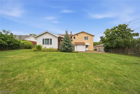 2475 Robinhood Drive Parma OH 44134