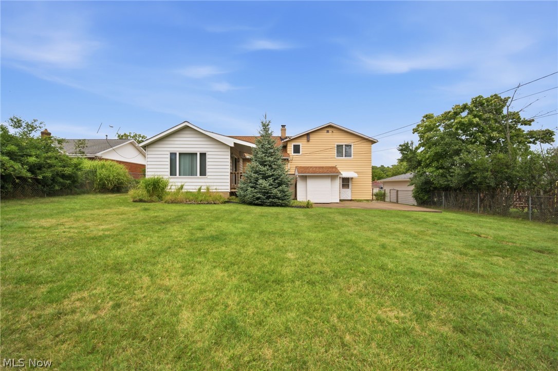 2475 Robinhood Drive Parma OH 44134