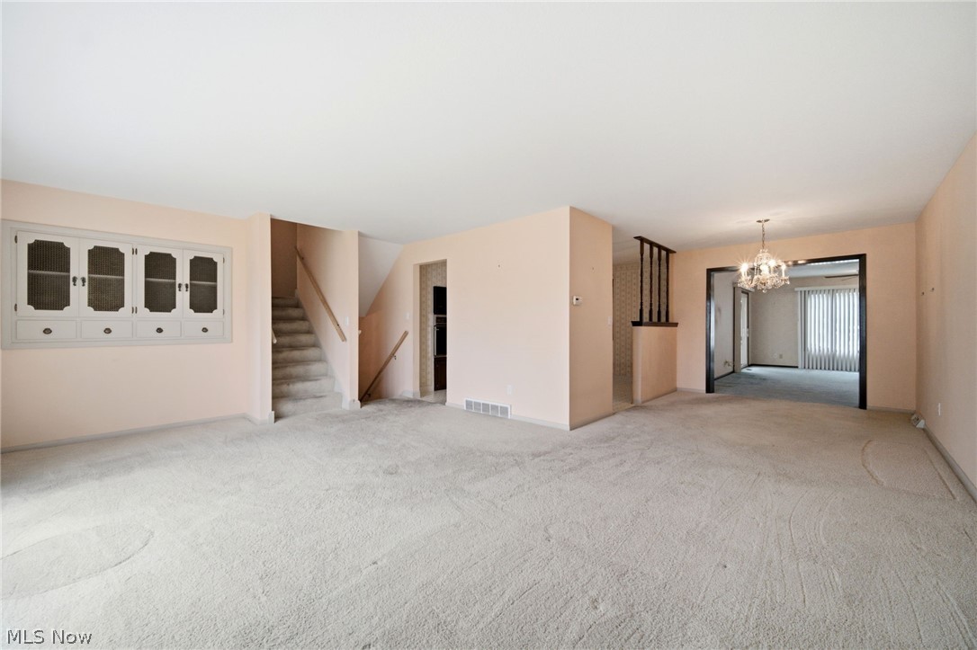 2475 Robinhood Drive Parma OH 44134