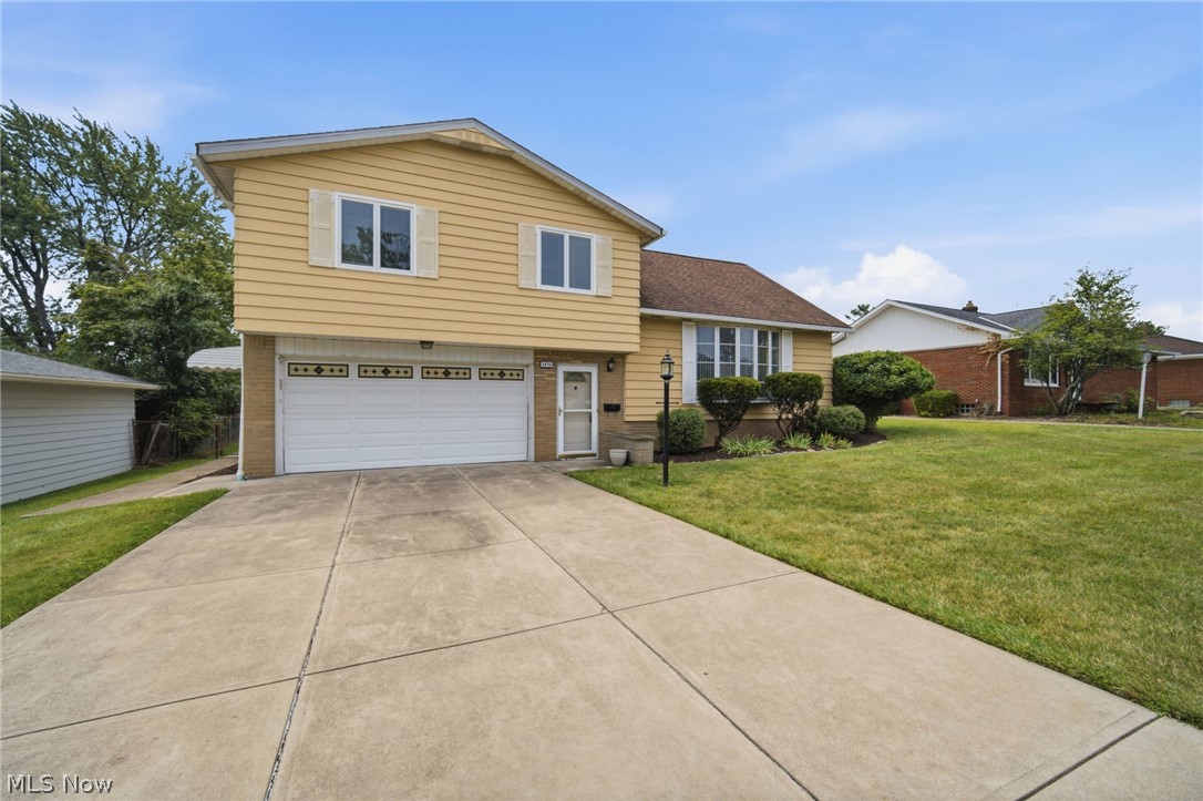 2475 Robinhood Drive Parma OH 44134