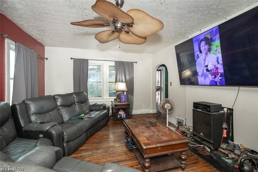 13407 Third Avenue East Cleveland OH 44112