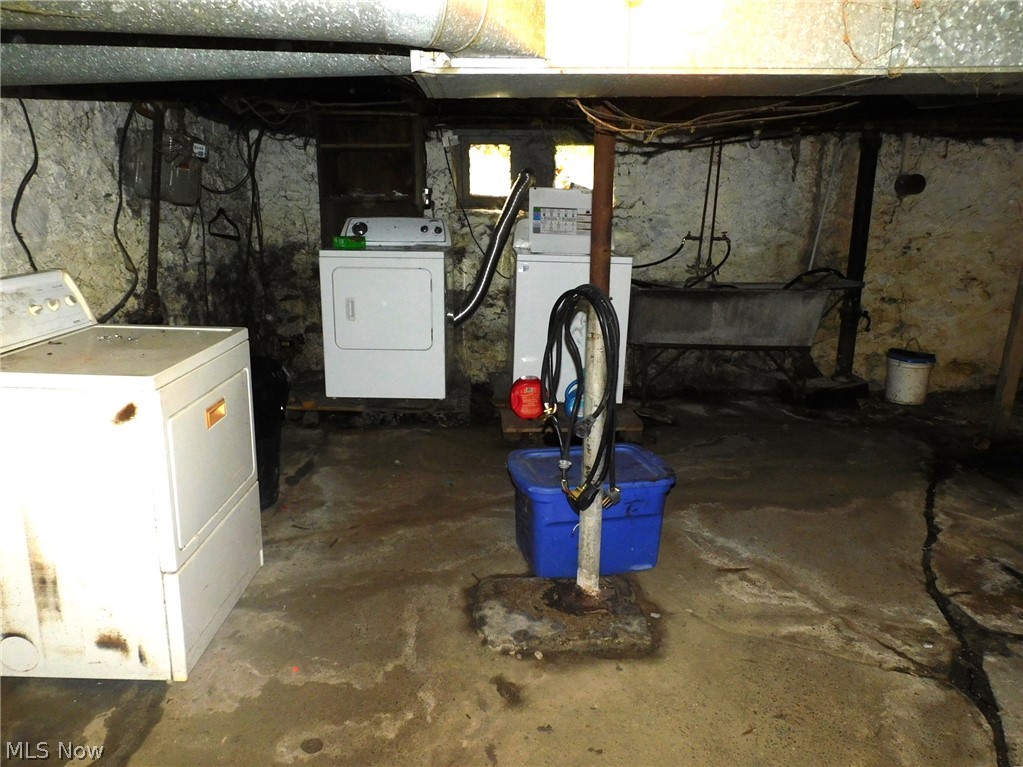 1817 W 4th Street Ashtabula OH 44004