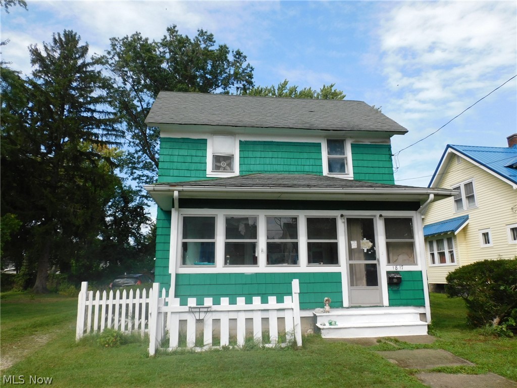 1817 W 4th Street Ashtabula OH 44004