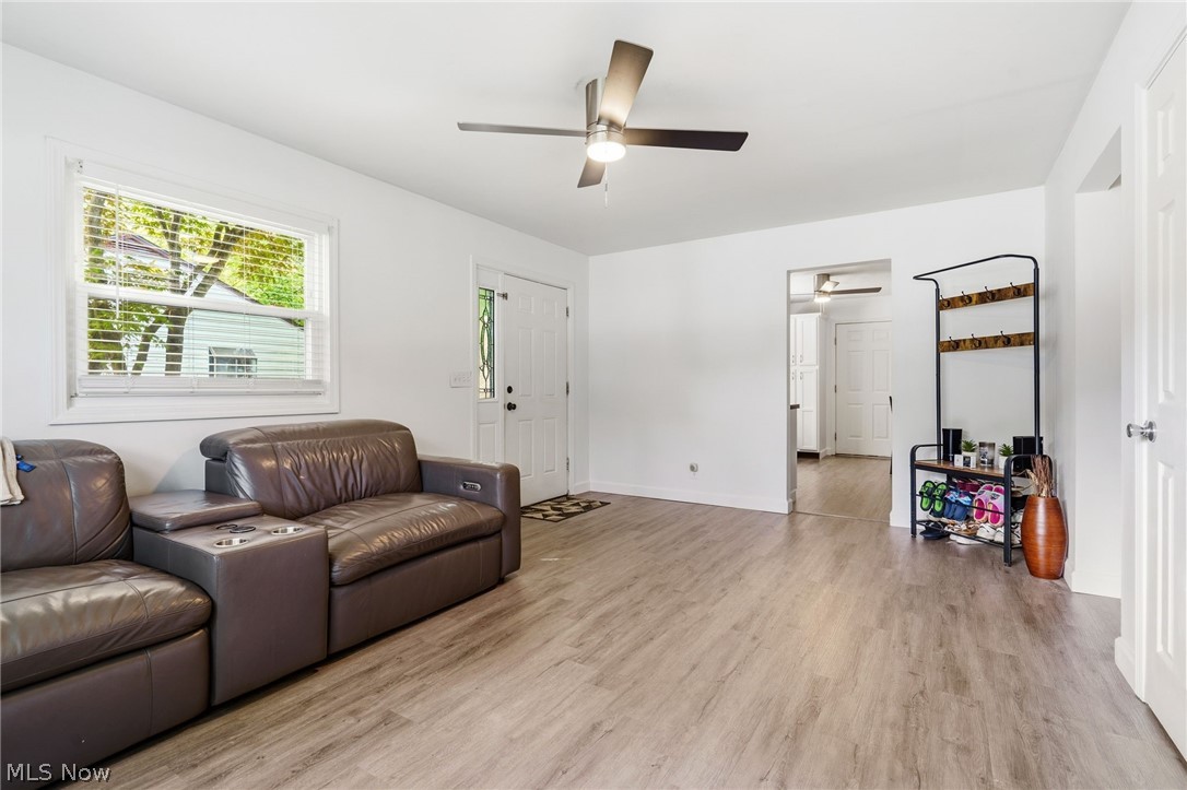 1122 Bel Air Drive NW North Canton OH 44720